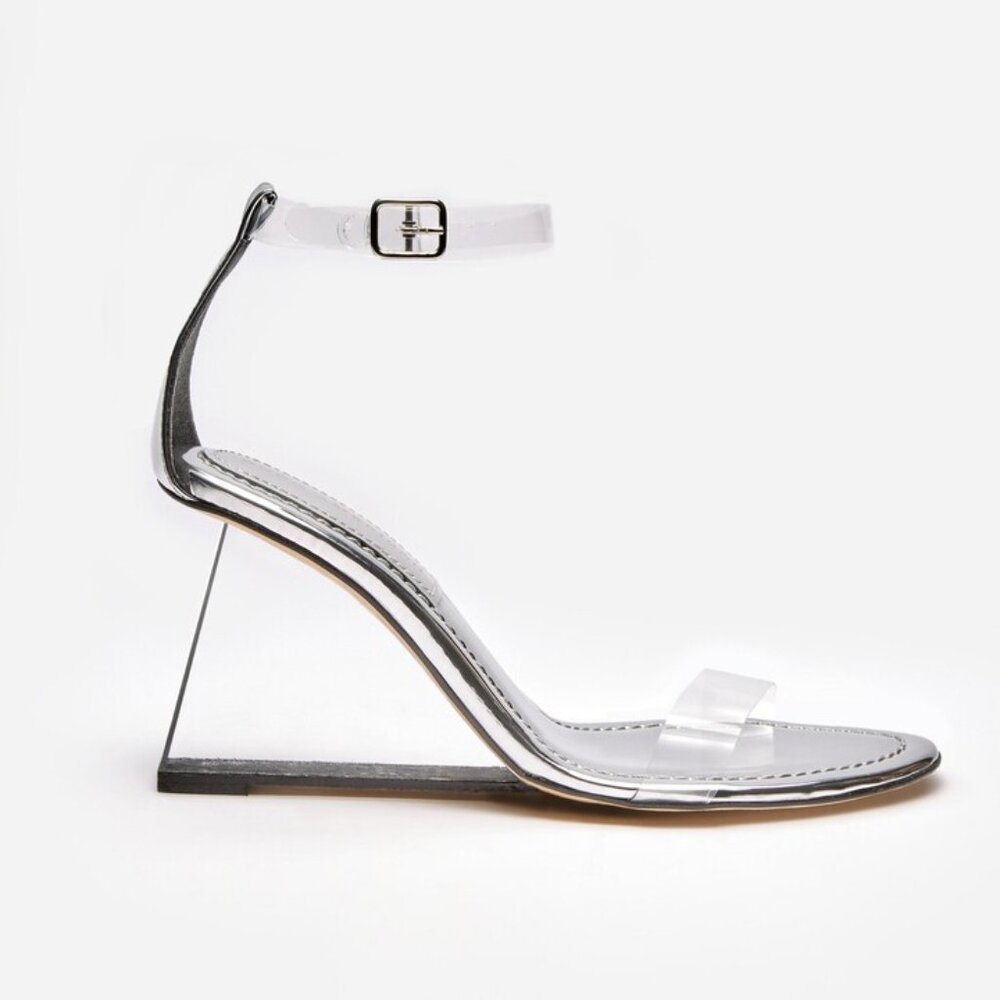 Good American CINDER-F*CKING-RELLA Ankle-Strap Sandals Size 9